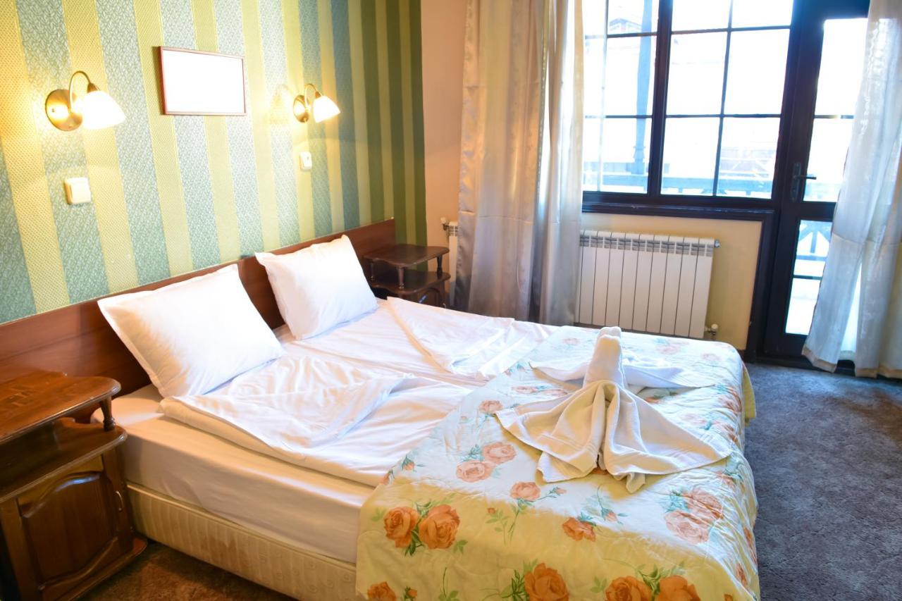 Hotel St. George Pobedonosets 班斯科 外观 照片